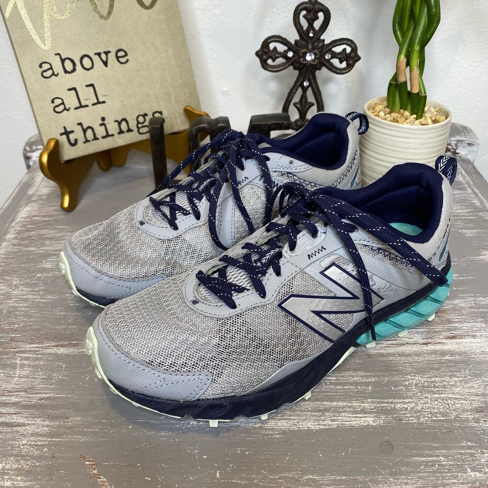 New Balance 610v5 trail running shoe sneakers Gray nSilver 8B